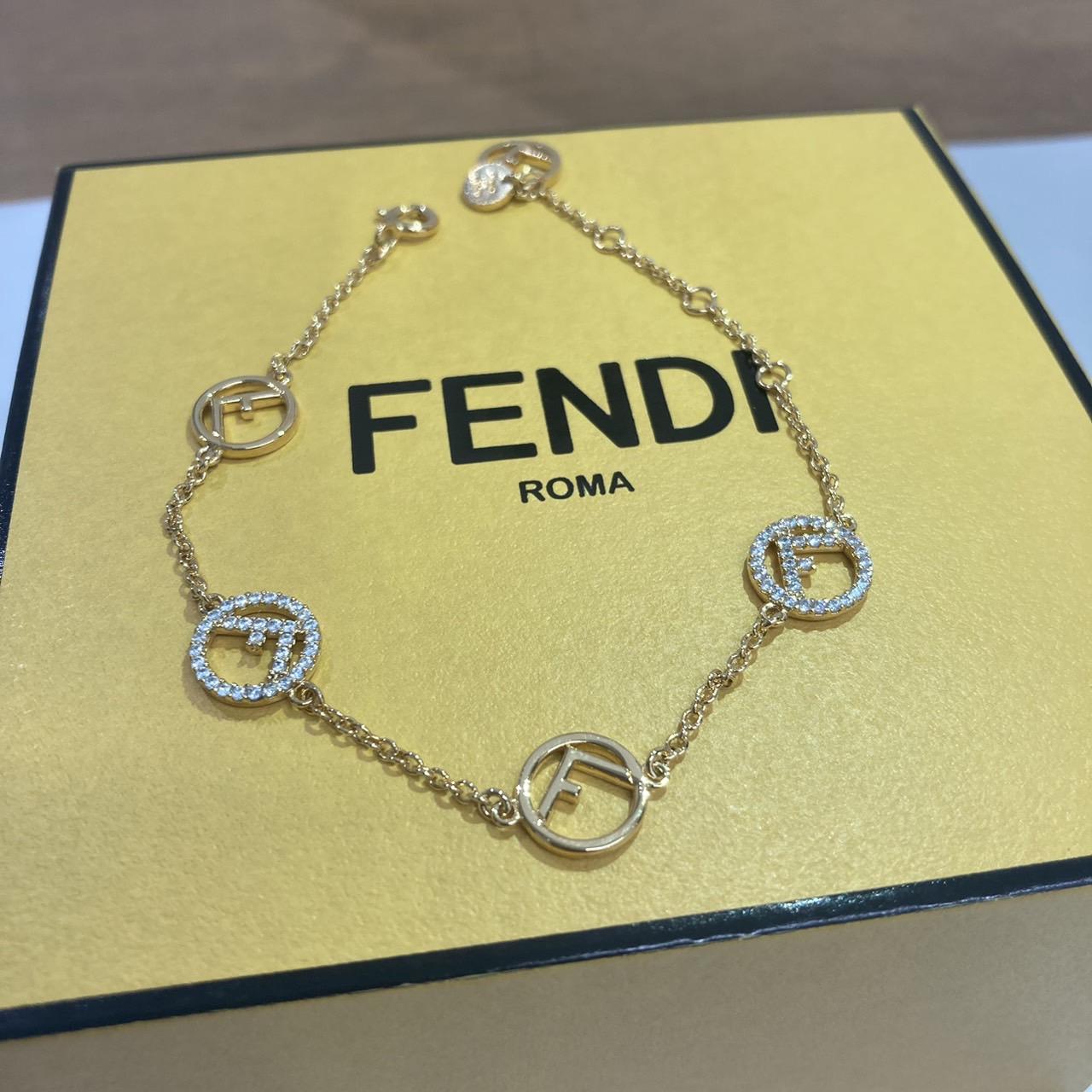 FENDI エフ イズ フェンディ ブレスレット