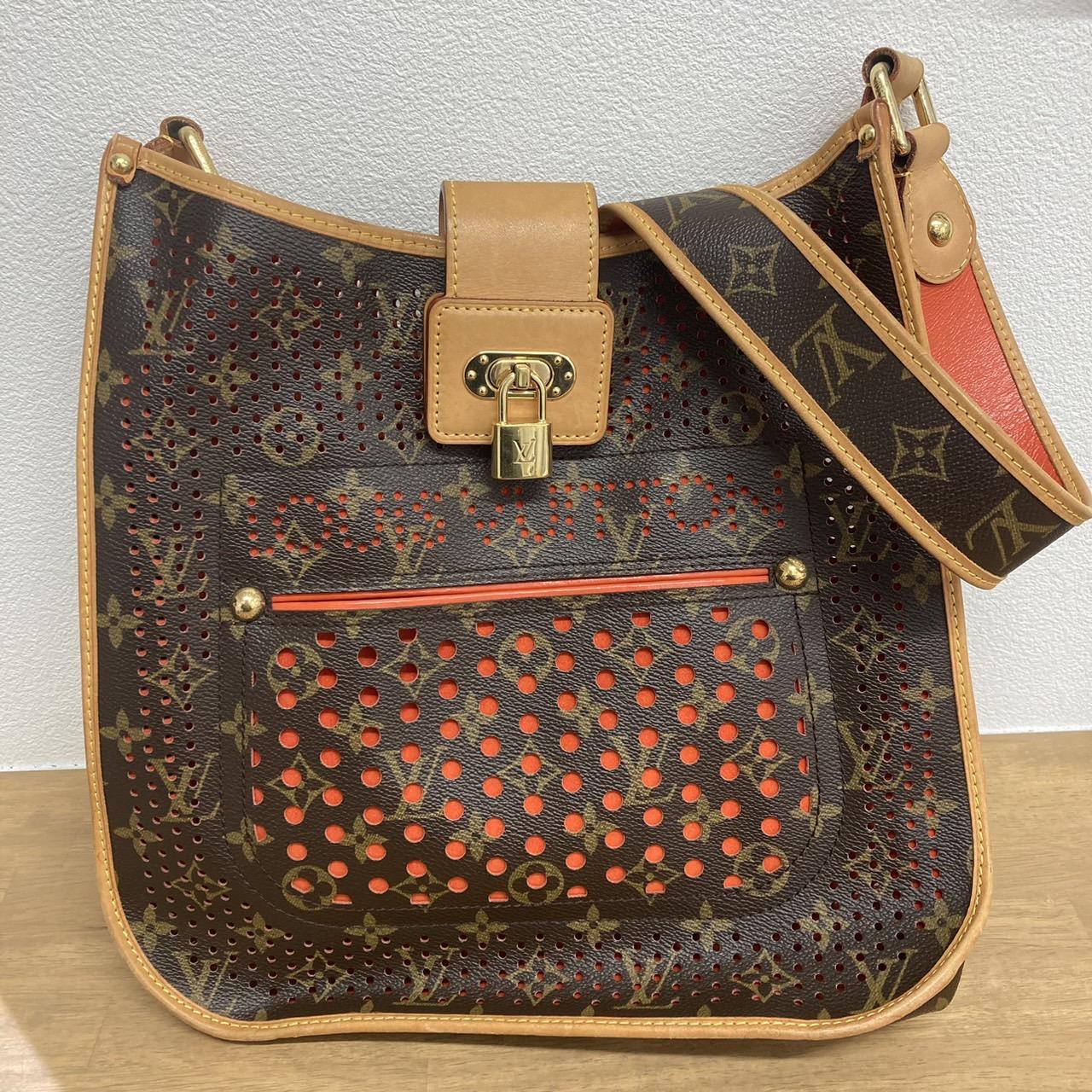 Louis Vuitton モノグラム・ペルフォ ミュゼット M95174