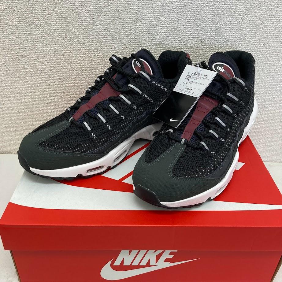 NIKE　スニーカー　DQ3982-001