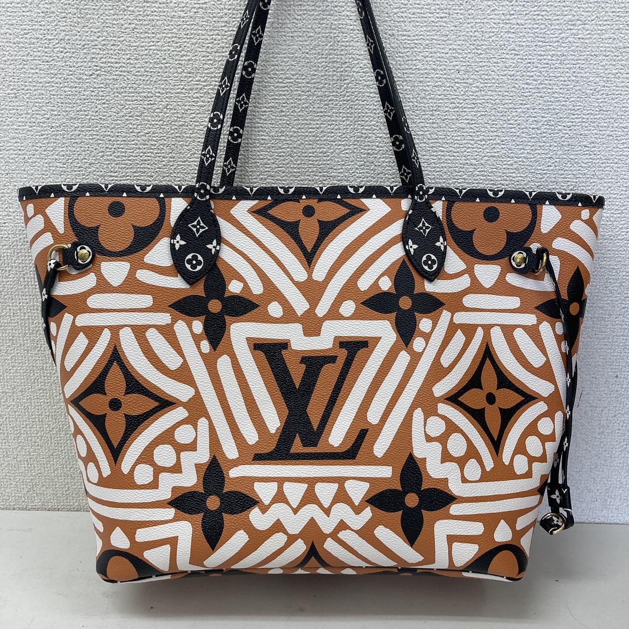 LOUIS VUITTON ルイヴィトン LVクラフティ モノグラム・ジャイアント ネヴァーフル MM M56584