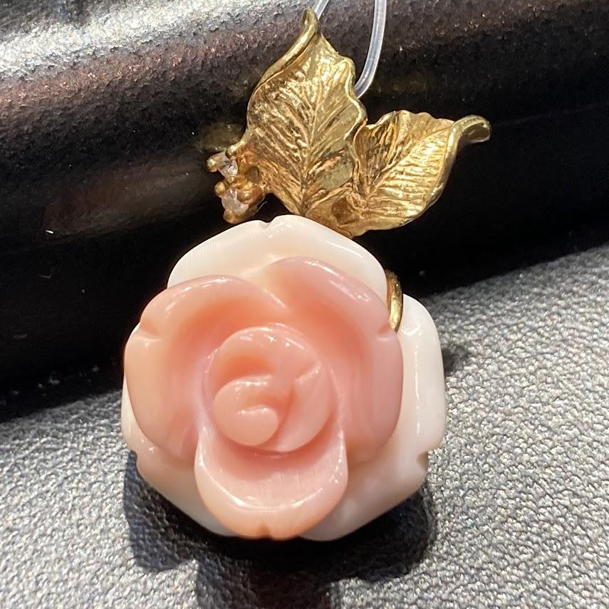 K18 珊瑚 バラモチーフ ペンダントトップ 4.24g
