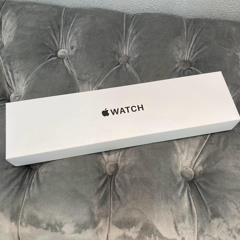 Apple Watch SE 第2世代 40mm GPS A2722 MNJT3J/A 未開封品