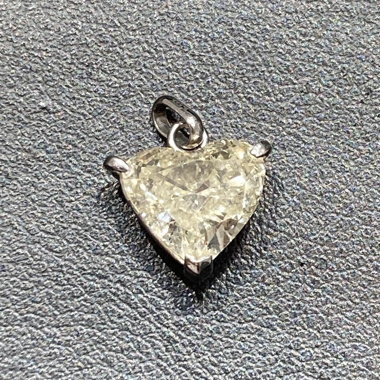 Pt900ハートペアダイヤモンド 1.88ct