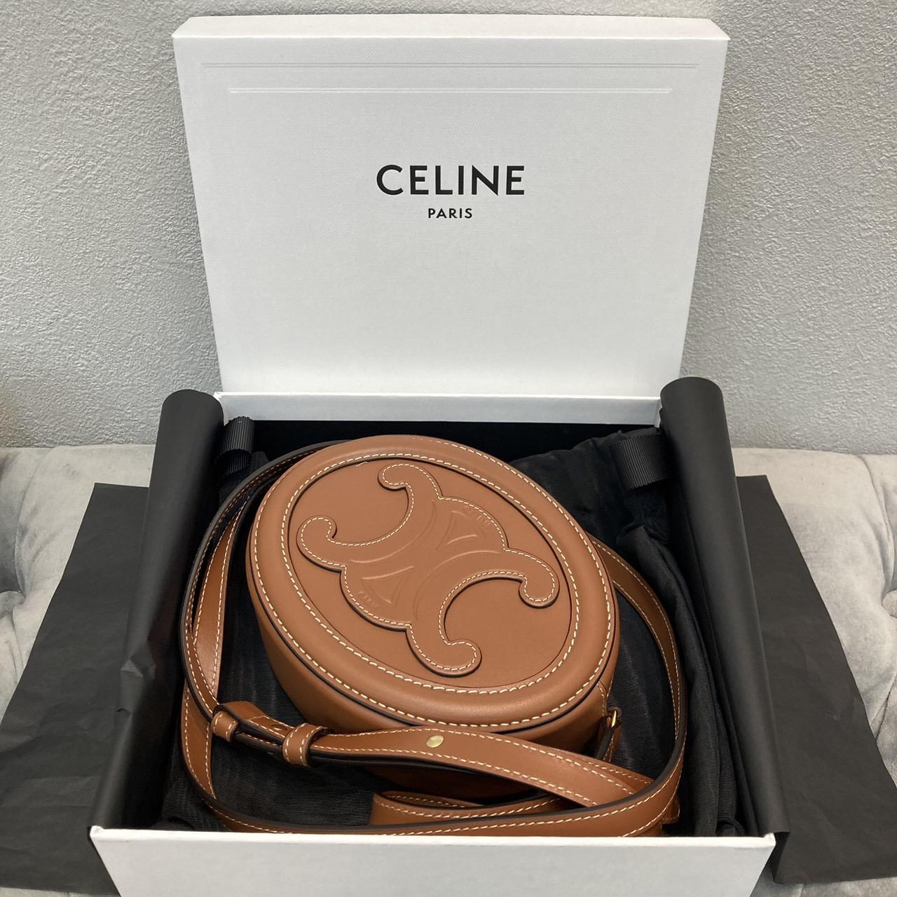 CELINE セリーヌ ショルダーバッグ オーバルパース キュイル トリオンフ ブラウン