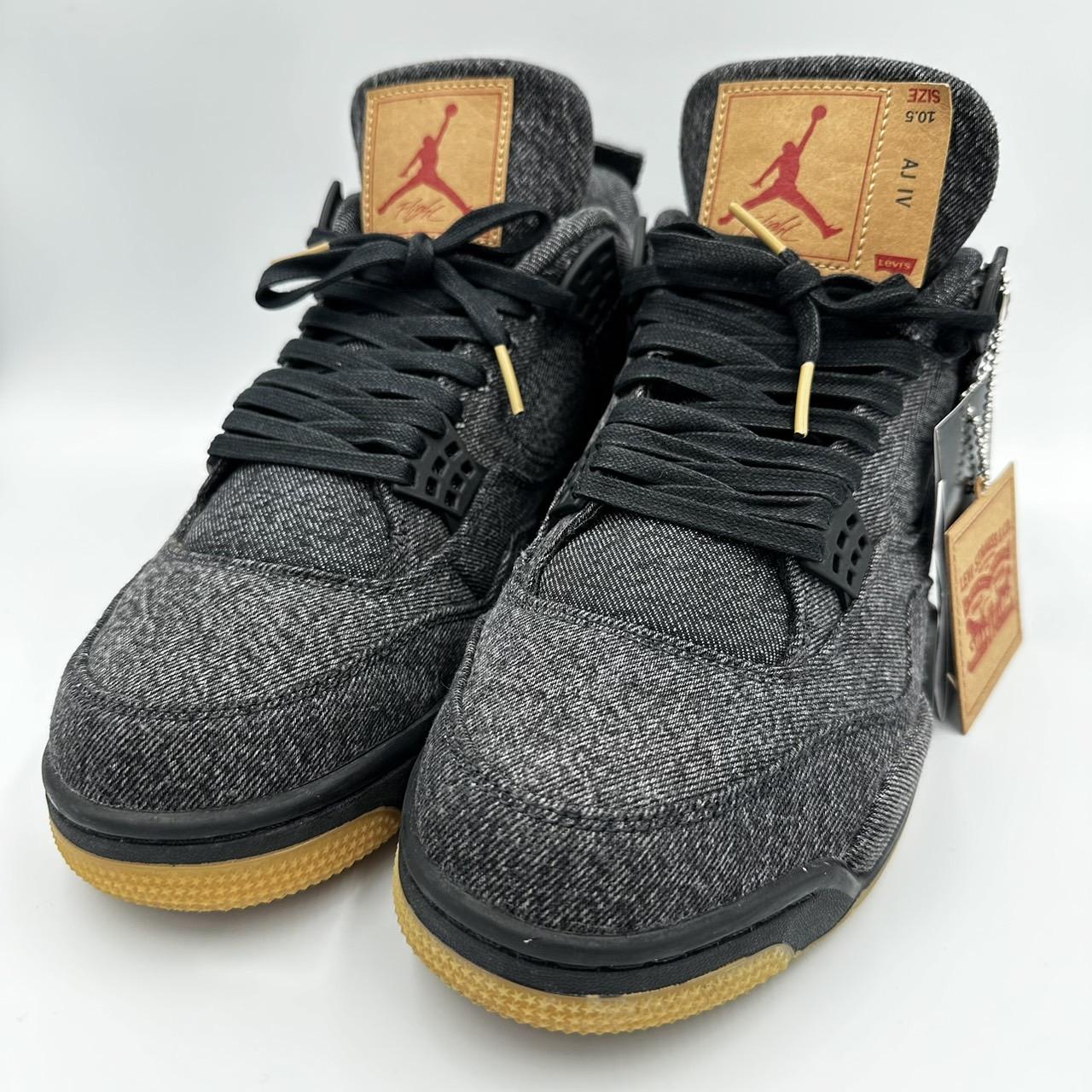 TRIANGLE NIKE LEVI S A02571 001 AIR JORDAN4