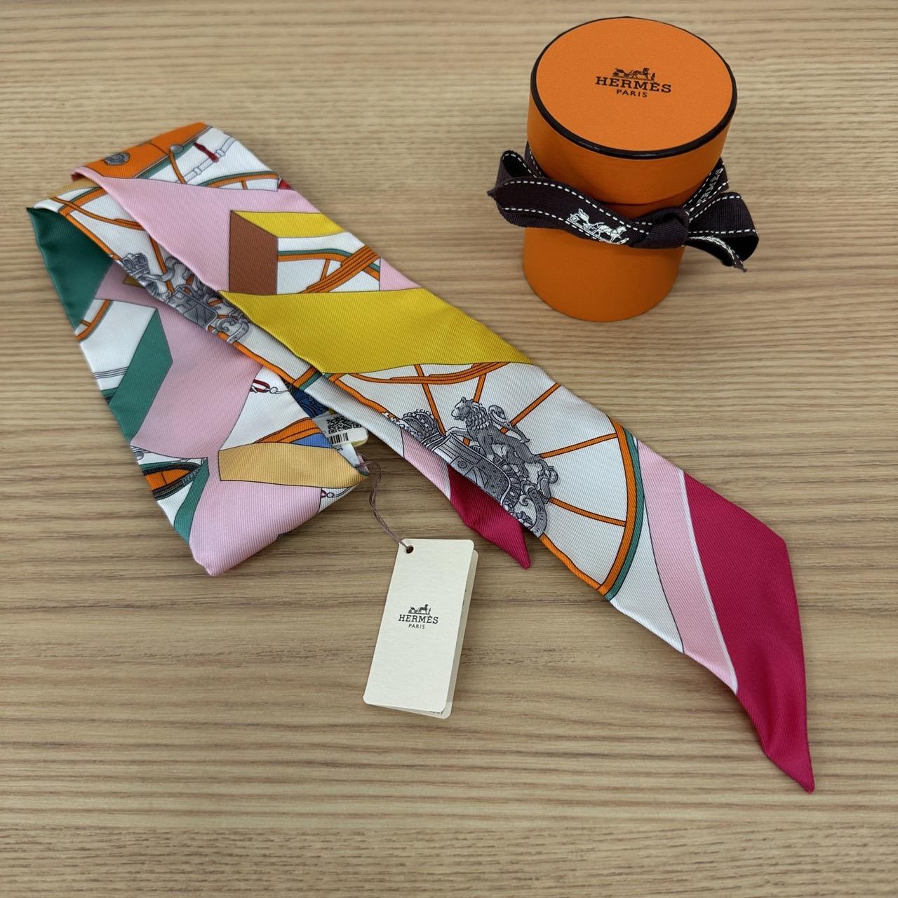 Hermes ツイリー 063932S