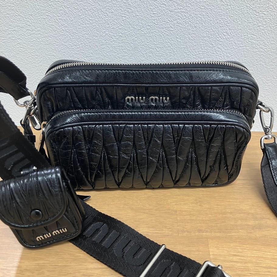 miumiu ショルダーバッグ