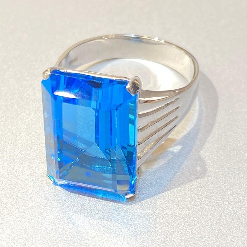 K18WG ブルートパーズ20.00ct リング 9.66g