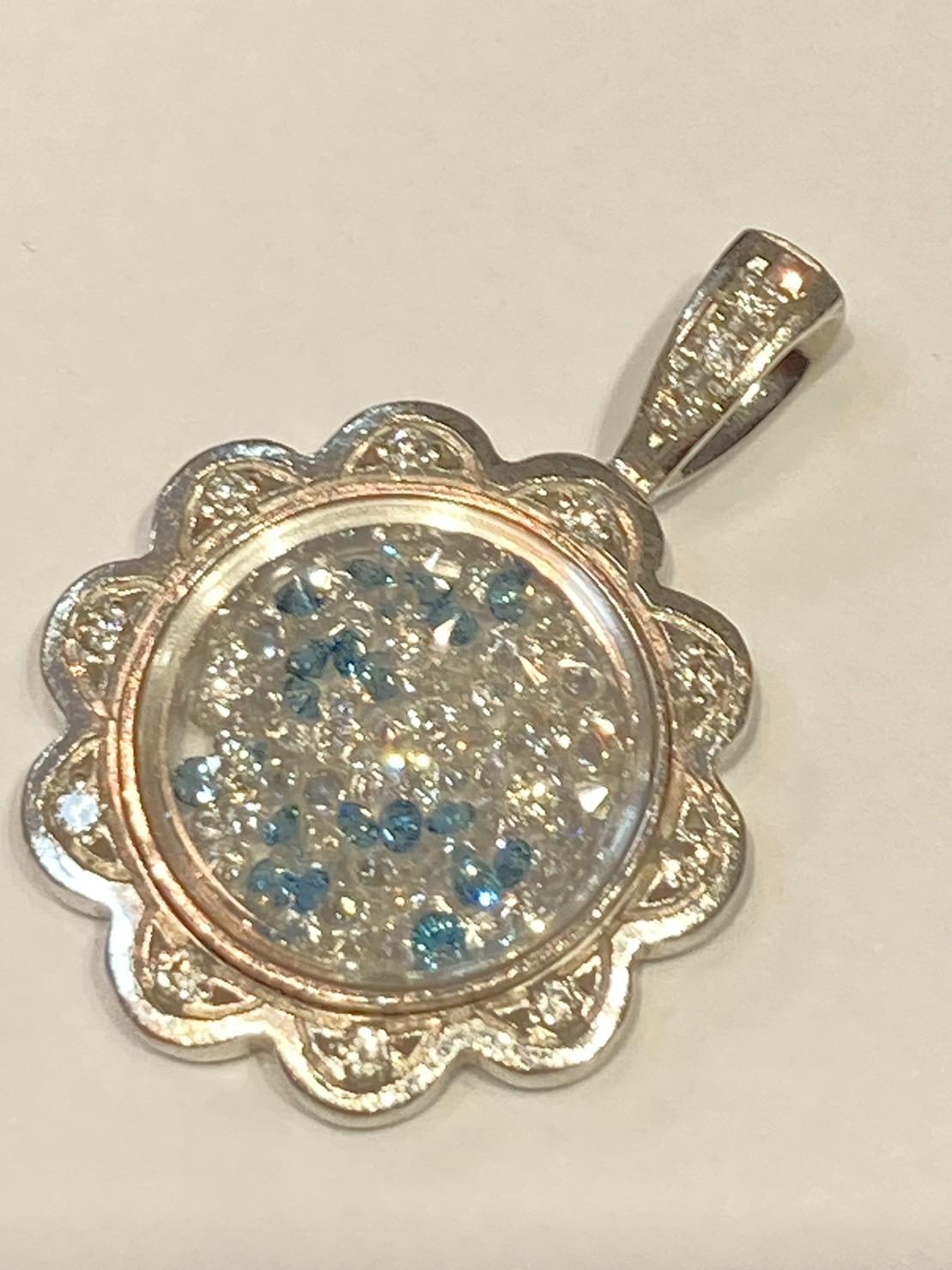K18WG メレダイヤモンド ペンダントトップ D1.04ct 5.02g