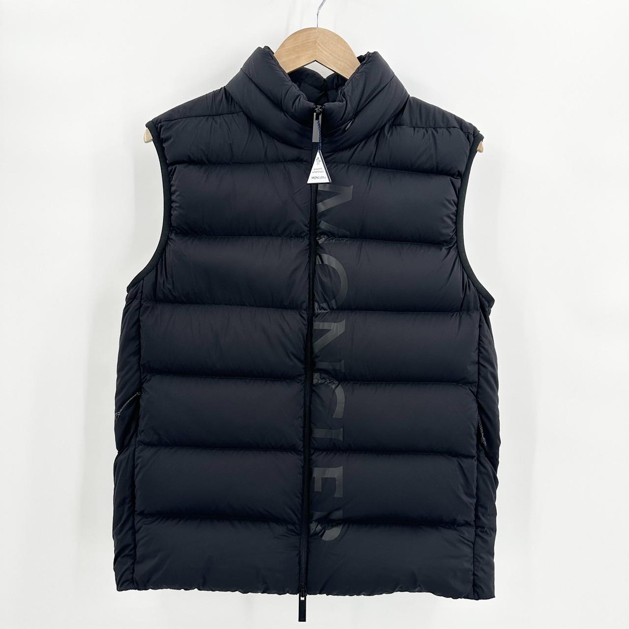 MONCLER　AMAK　ダウンベスト