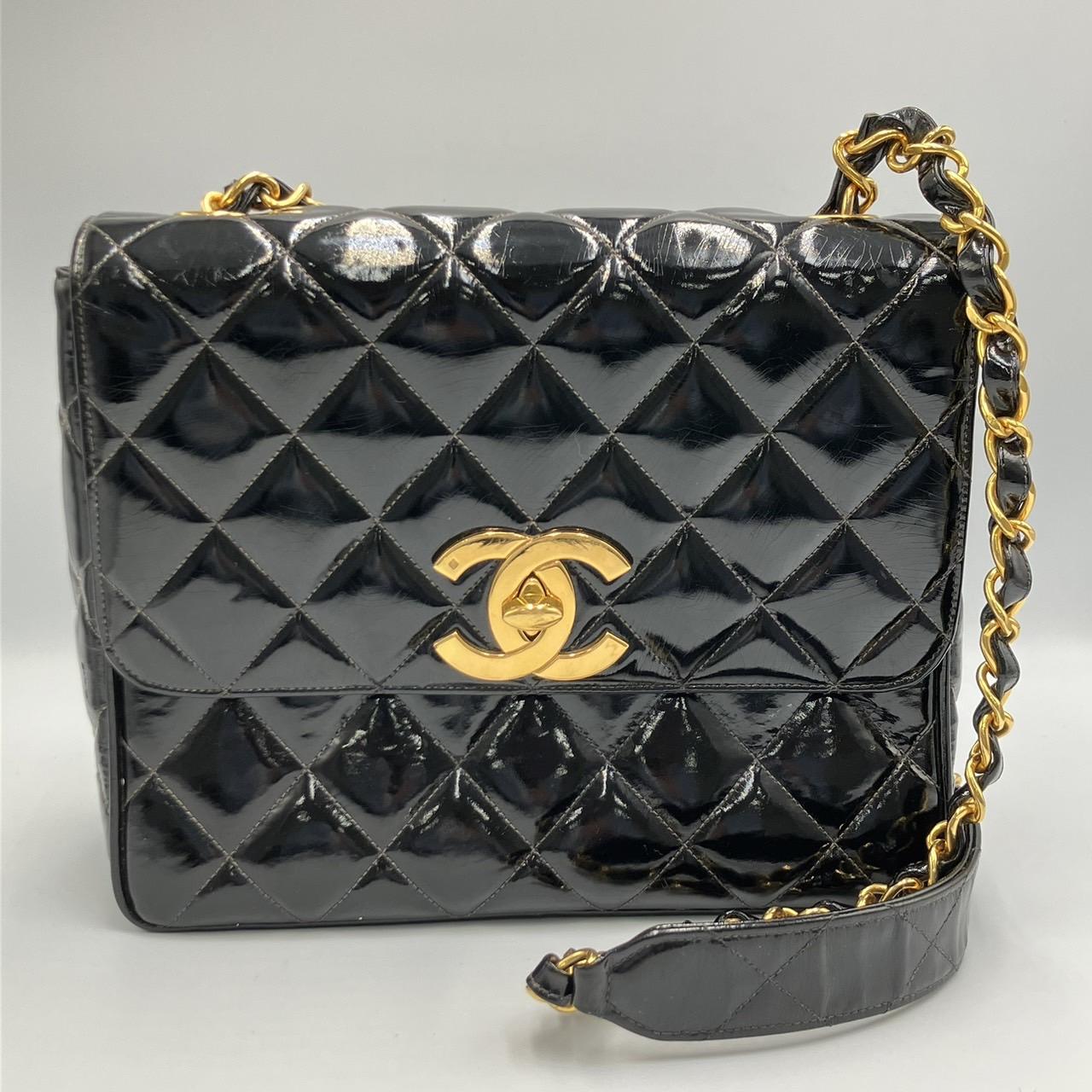 CHANEL シャネル エナメル チェーンバッグ