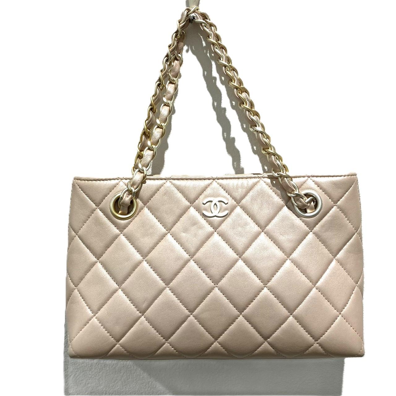 シャネル　マトラッセ　ラムスキン　チェーンバッグ　ピンク　6番台