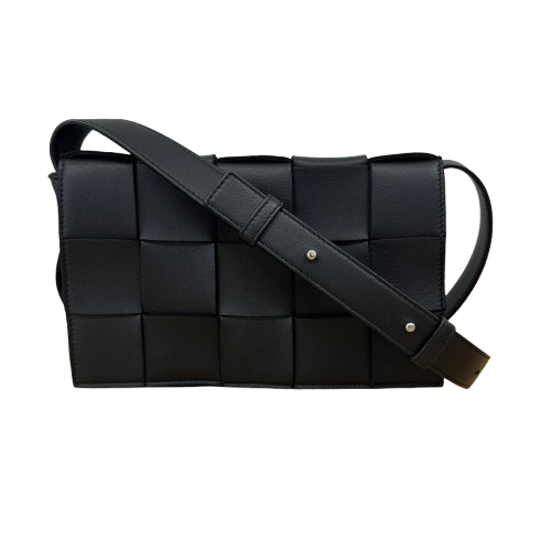 BOTTEGA VENETA イントレチャート カセット