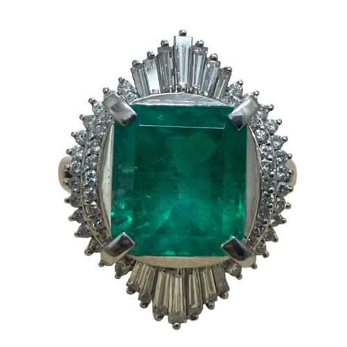 Pt900 エメラルドリング 14.10g E5.52ct D0.92ct 石欠けあり