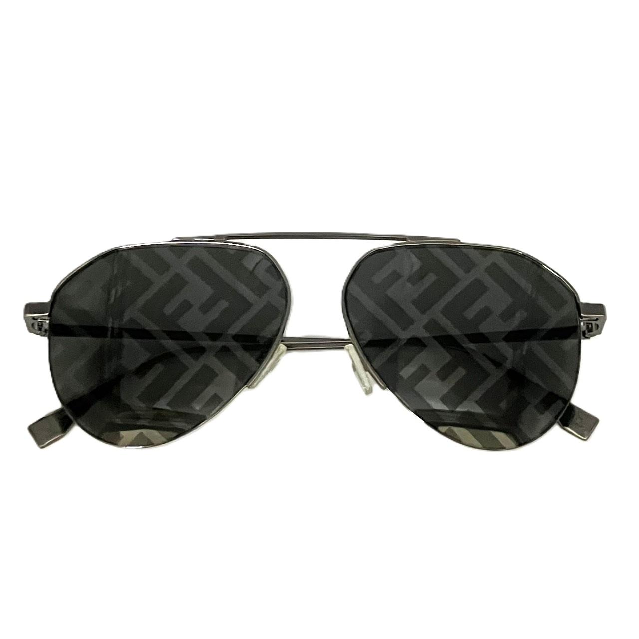 FENDI FE40061U ロゴ パイロット サングラス