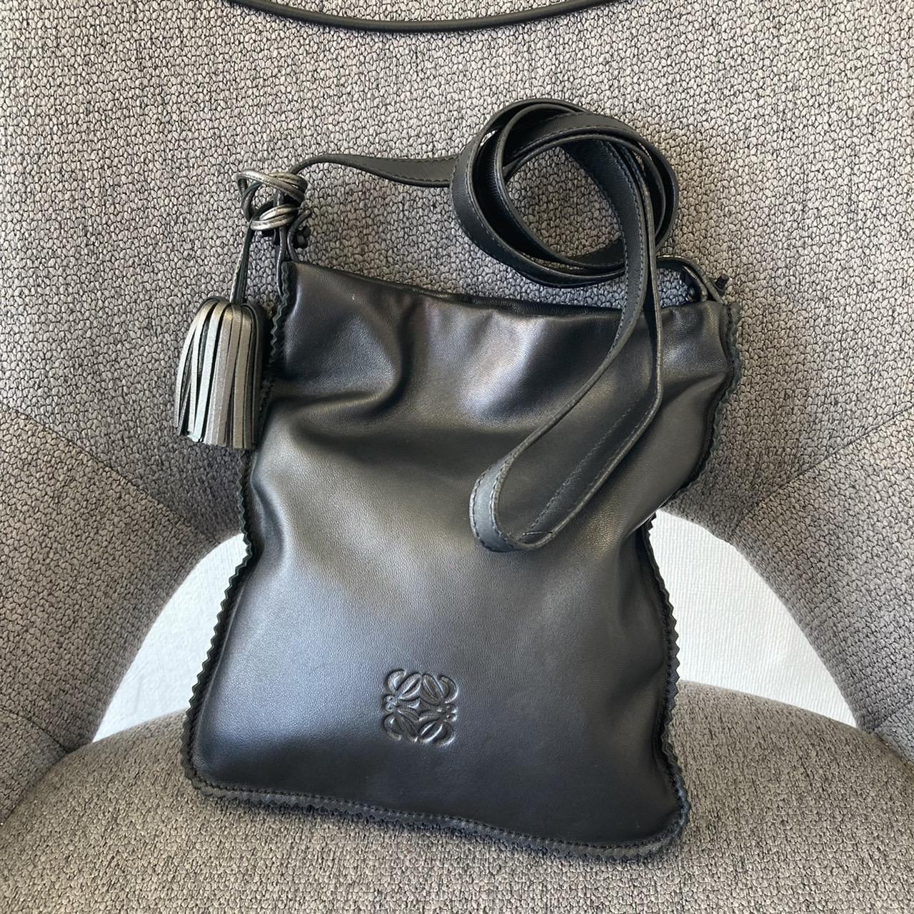 LOEWE レザーサコッシュ