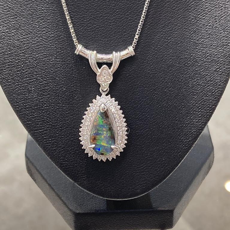 Pt 900/Pt 850 ネックレス ボルダーオパール 3.09ct D0.63ct