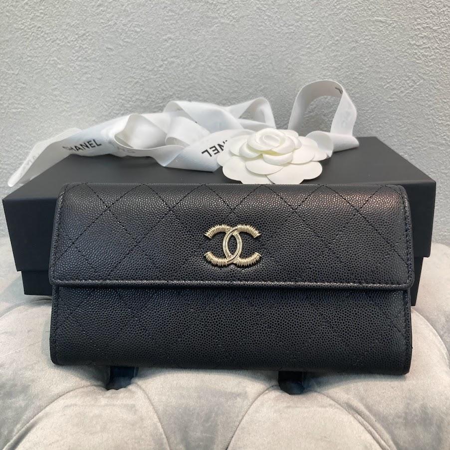 CHANEL シャネル キャビアスキン 長財布