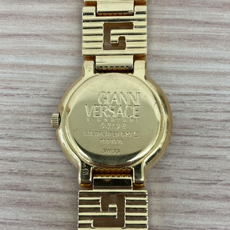 VERSACE　腕時計　7009018　不動品
