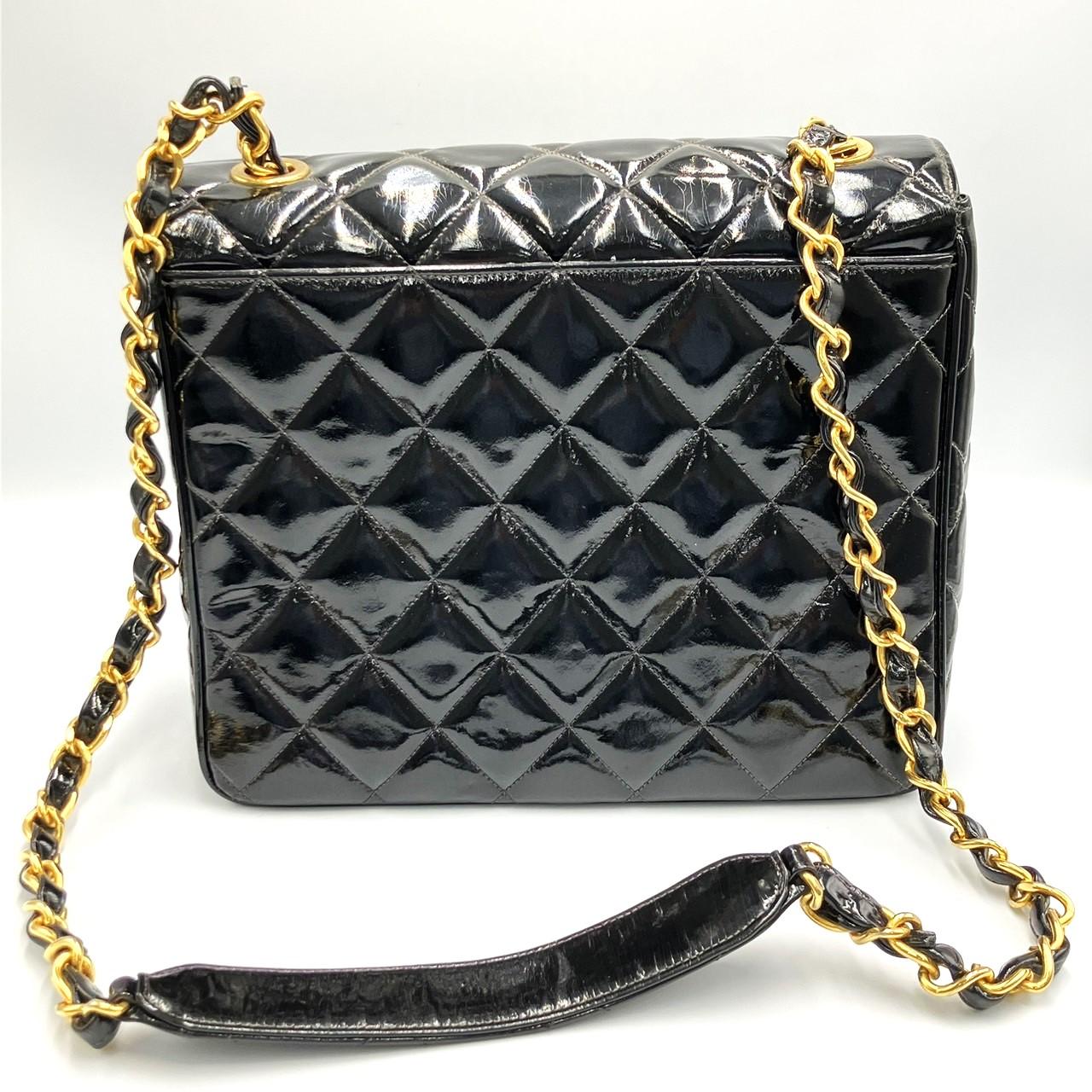 CHANEL　シャネル　エナメル　チェーンバッグ