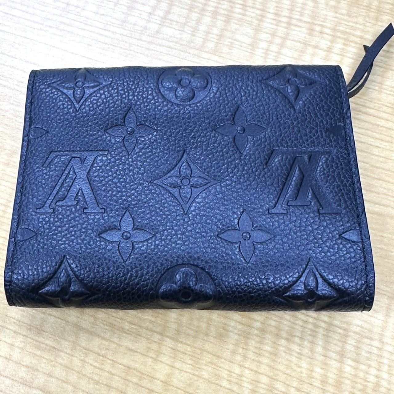LOUIS VUITTON ルイヴィトン 　アンプラント　M64060　ポルトフォイユ　ヴィクトリーヌ 　ノワール 　イニシャル刻印