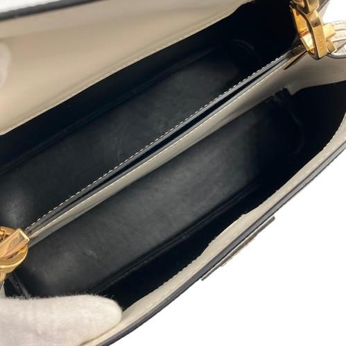 PRADA　ハンドバッグ　ホワイト　