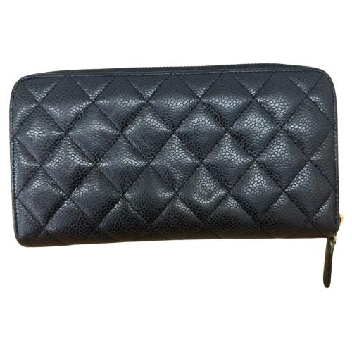 CHANEL キャビアスキン ラウンドジップ長財布　ブラック