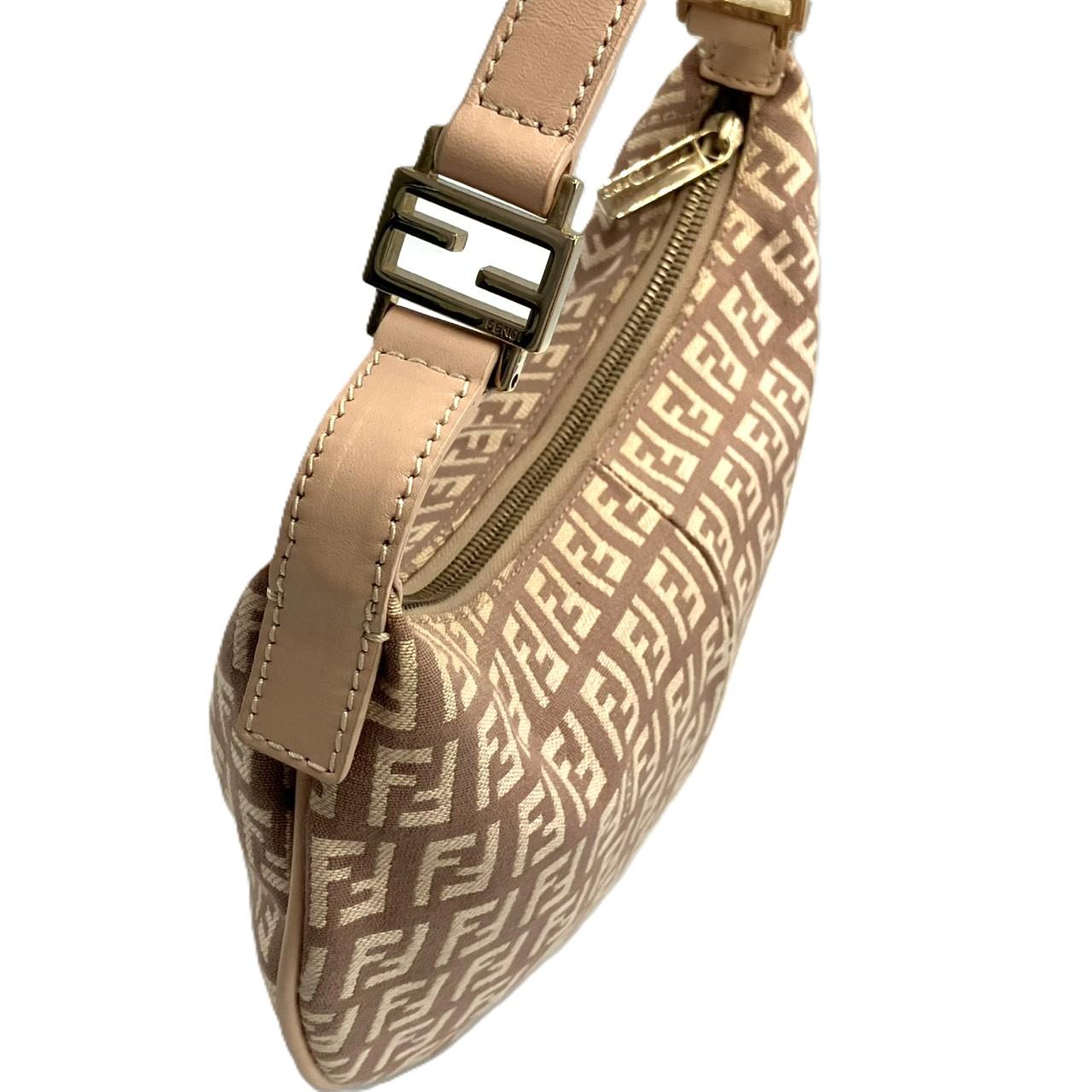 FENDI フェンディ ズッキーノ ワンショルダー ハーフムーン バッグ 8BR440