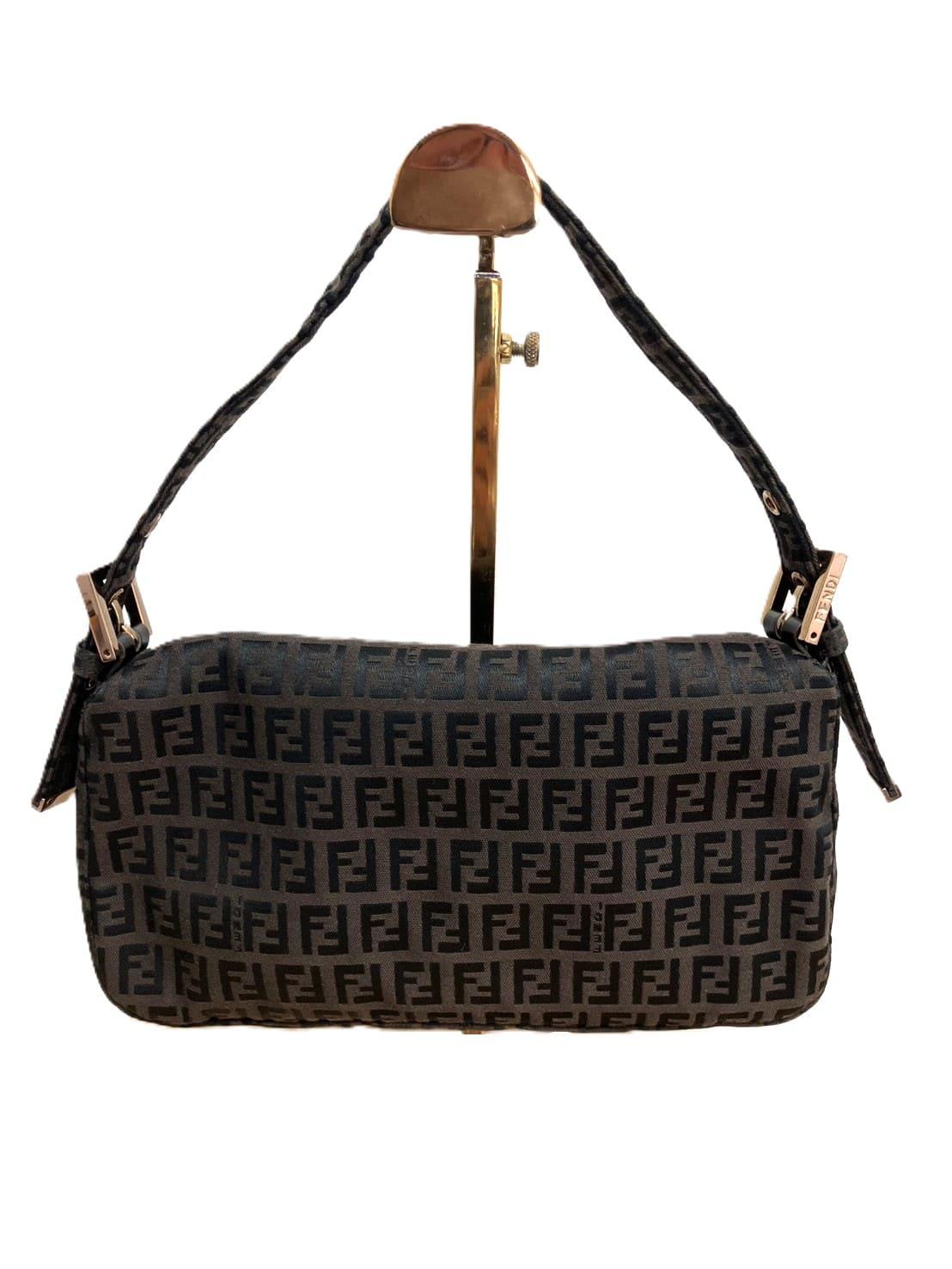 FENDI フェンディ マンマバケット