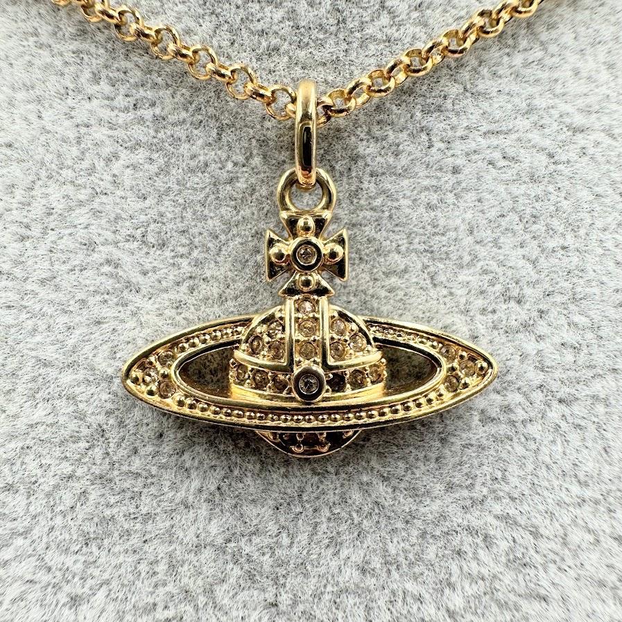 Vivienne Westwood　ミニバスレリーフペンダント