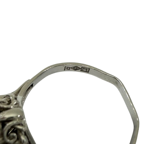 Pt900 色石2.37ct ダイヤモンド0.02ct リング