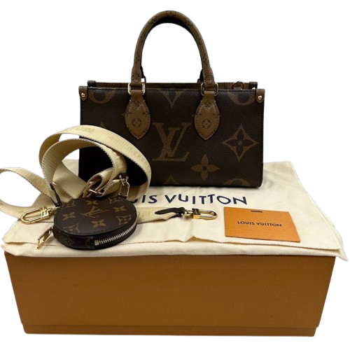 LOUIS VUITTON オンザゴーEW M46653 モノグラム・ジャイアント・リバース ショルダーバッグ