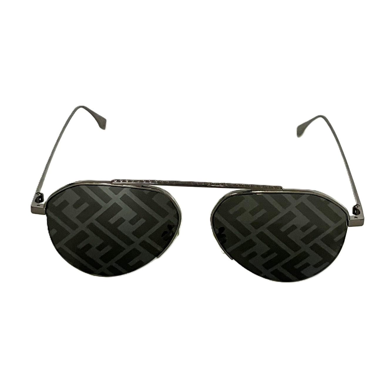 FENDI FE40061U ロゴ パイロット サングラス