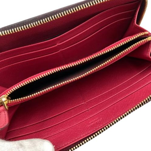 PRADA サフィアーノ 長財布
