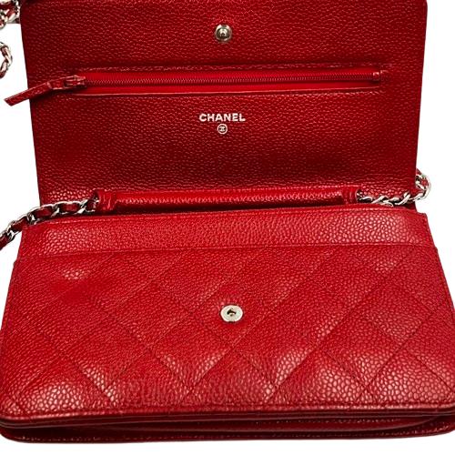 シャネル マトラッセ キャビアスキン チェーンウォレット レッド
