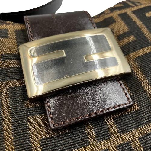 FENDI　フェンディ　ズッカ　ショルダーバッグ