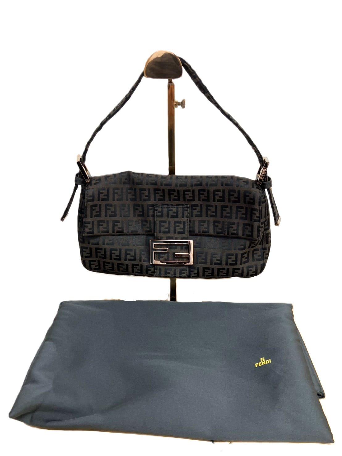 FENDI フェンディ マンマバケット