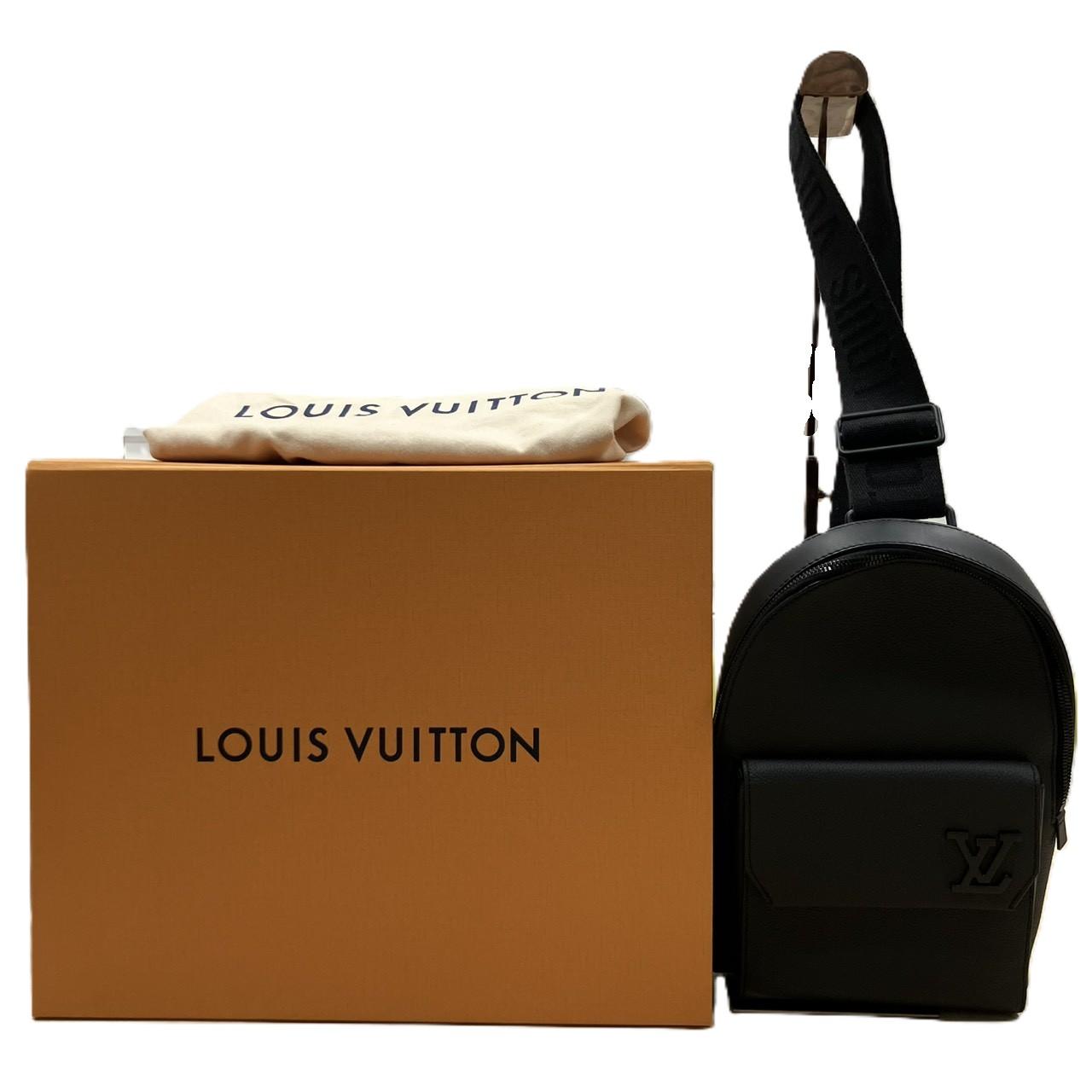 ルイヴィトン M23736 LVアエログラム パイロットスリングスバッグ