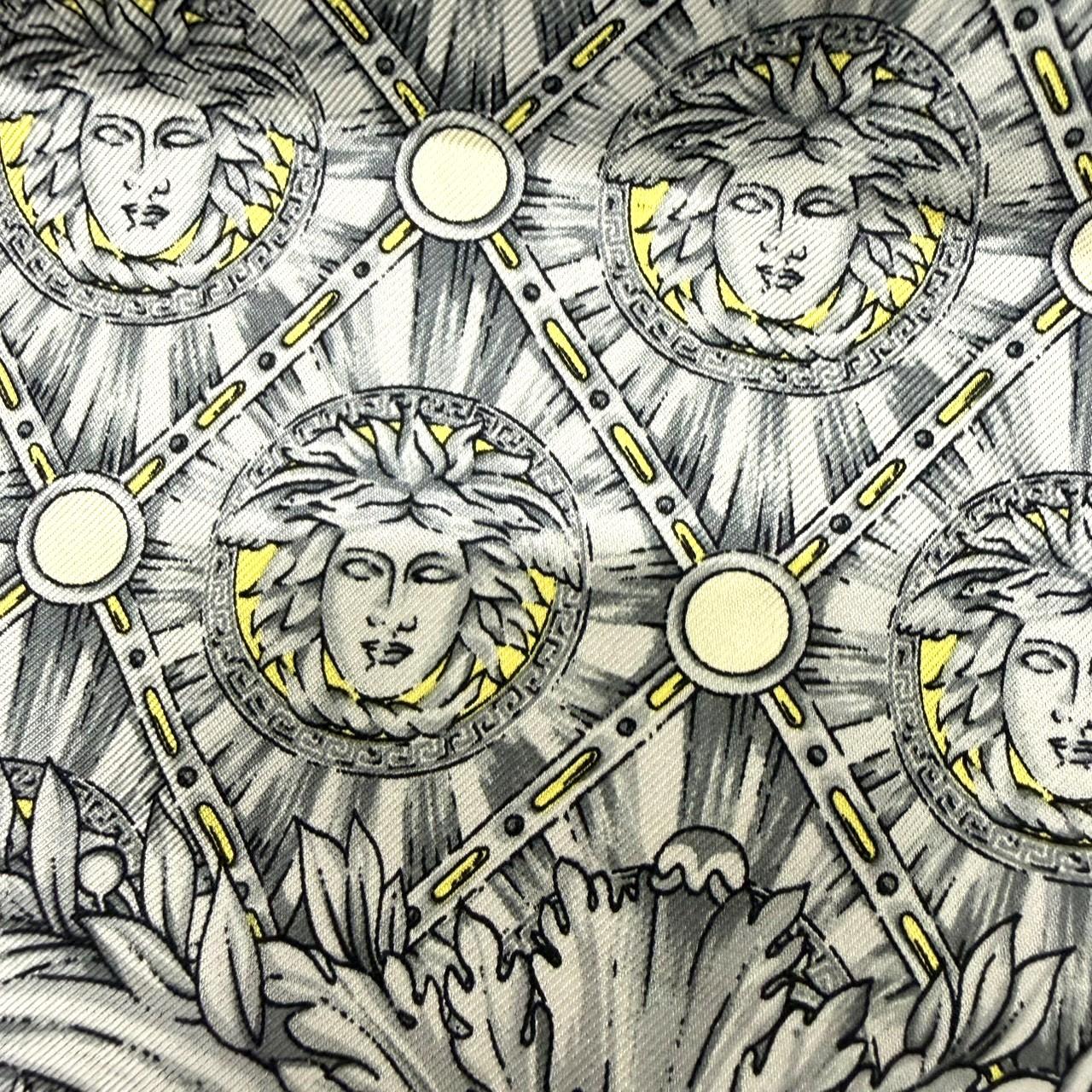 VERSACE ヴェルサーチ ストール