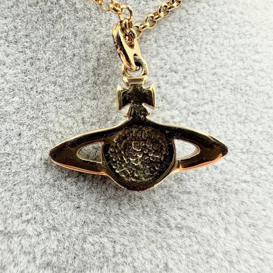 Vivienne Westwood　ミニバスレリーフペンダント