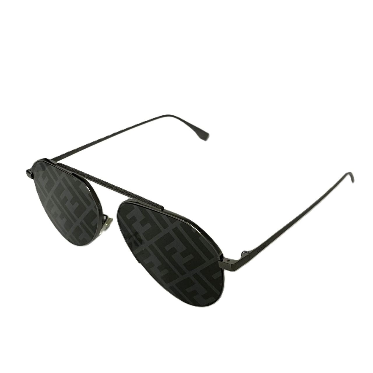 FENDI FE40061U ロゴ パイロット サングラス