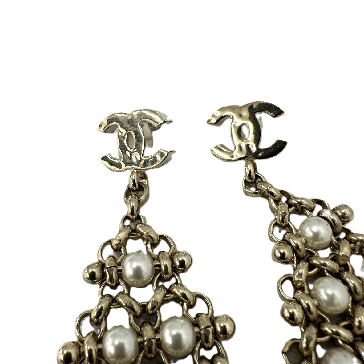 CHANEL（シャネル）のココマーク×フェイクパール ドロップピアス